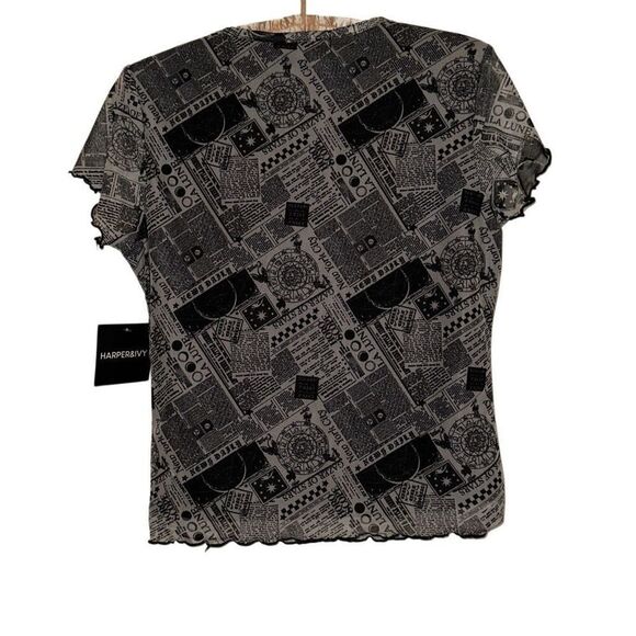 *New* Harper & Ivy Newspaper Graphic Short Sleeve Mesh Baby Tee Ladies Sz Medium - Picture 2 of 11